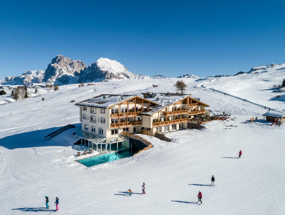 אלפה די סיוסי Hotel Santner Alpine Sport & Relax מראה חיצוני תמונה